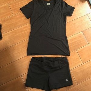 NWOT Moving Comfort Spandex Short +top Size medium